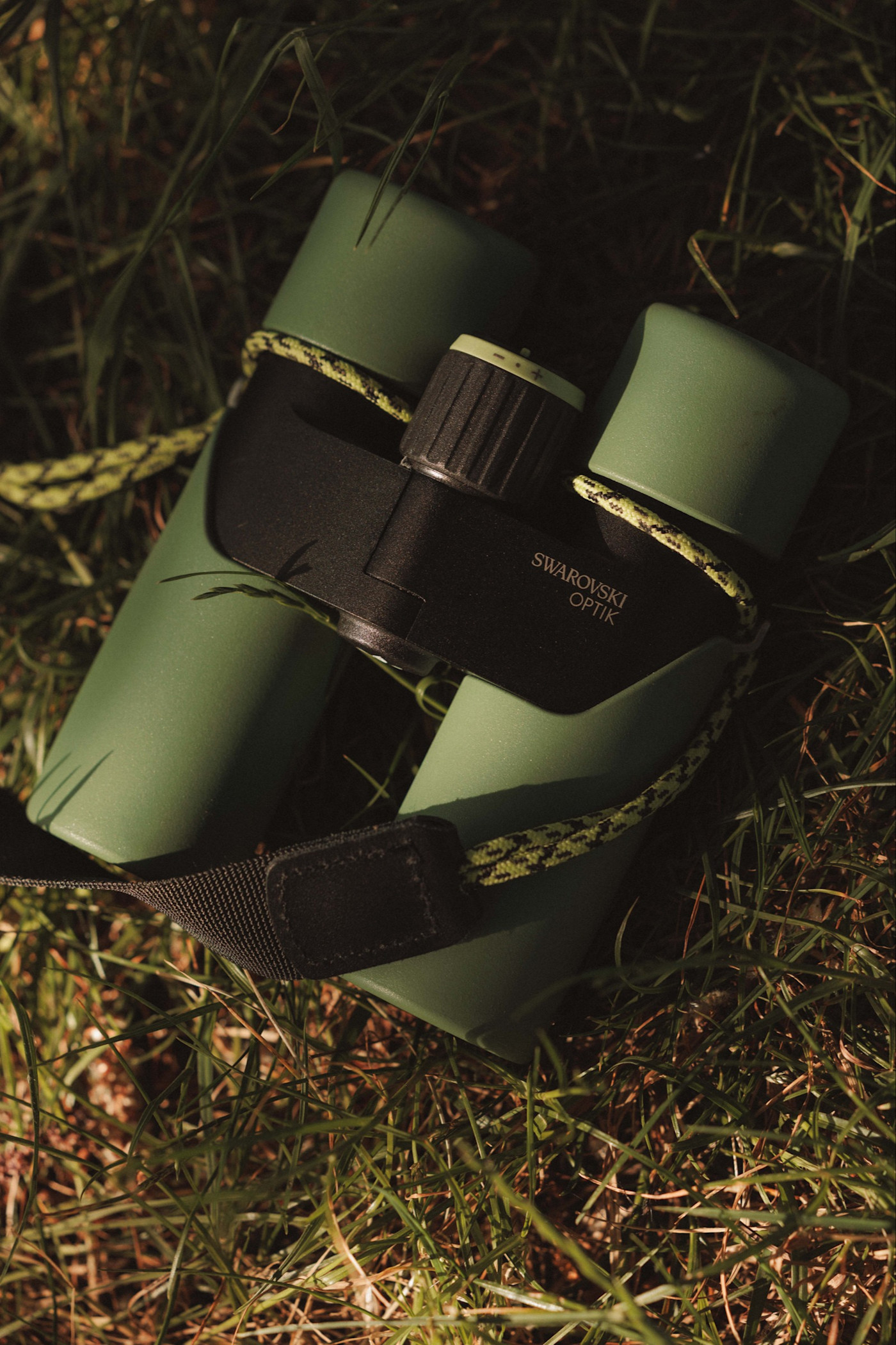 Hawke Optics Vantage HD 10x42 쌍안경 한 쌍