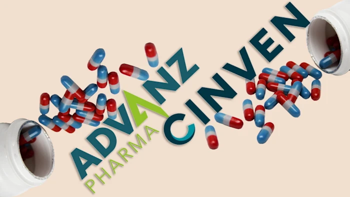 ‘Advanz Pharma’와 ‘Cinven’이라는 문구 위로 두 병에서 빨간색과 파란색 캡슐이 쏟아지는 일러스트.