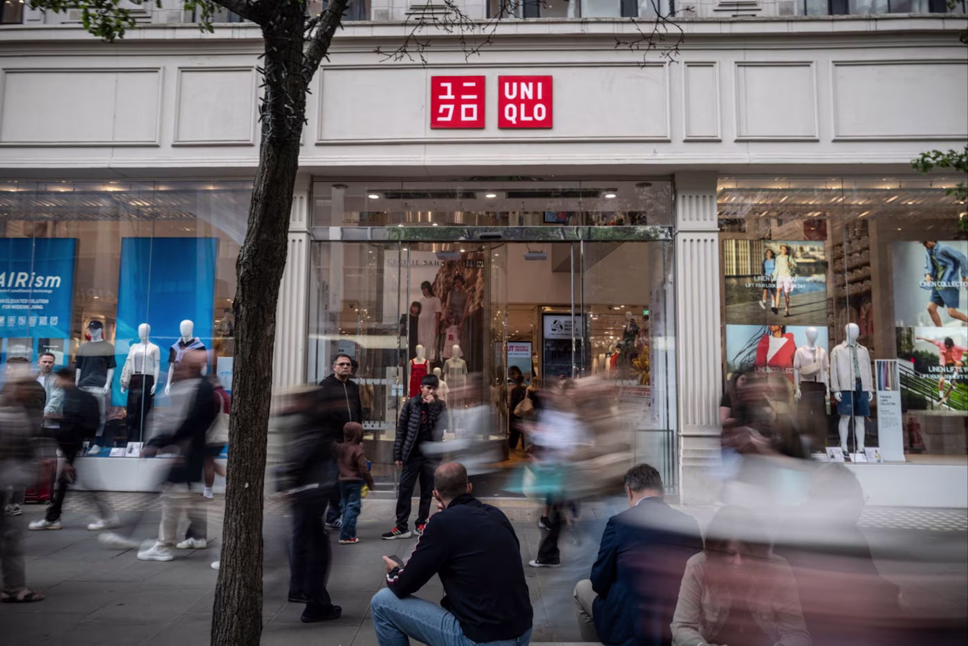 런던 중심부의 Uniqlo 매장. 유럽에서 브랜드 충성도가 특히 강하며, 유럽에서의 성공은 중동·중남미·아프리카 진출의 길을 열 수 있다